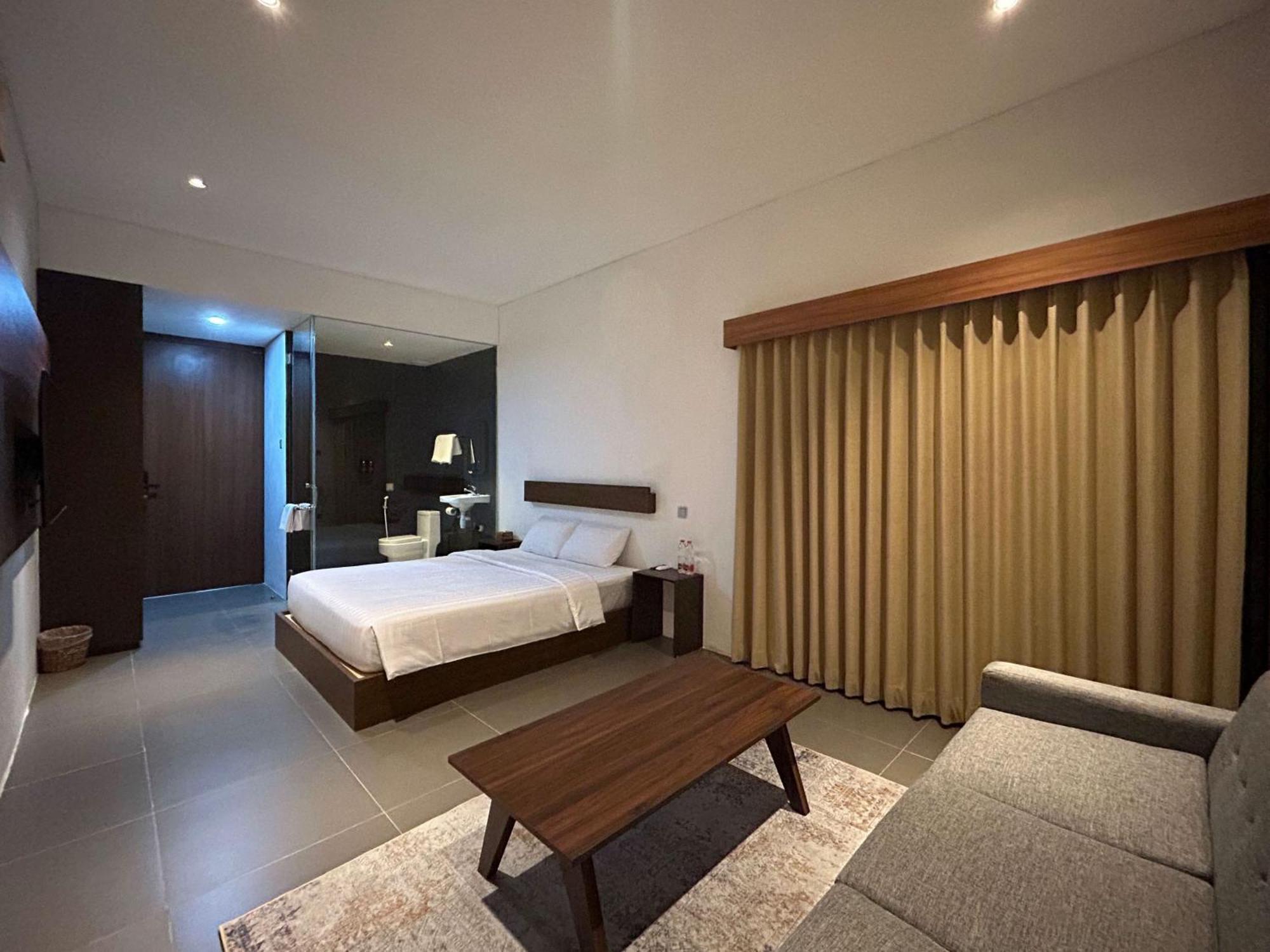 The Samirono Hotel *